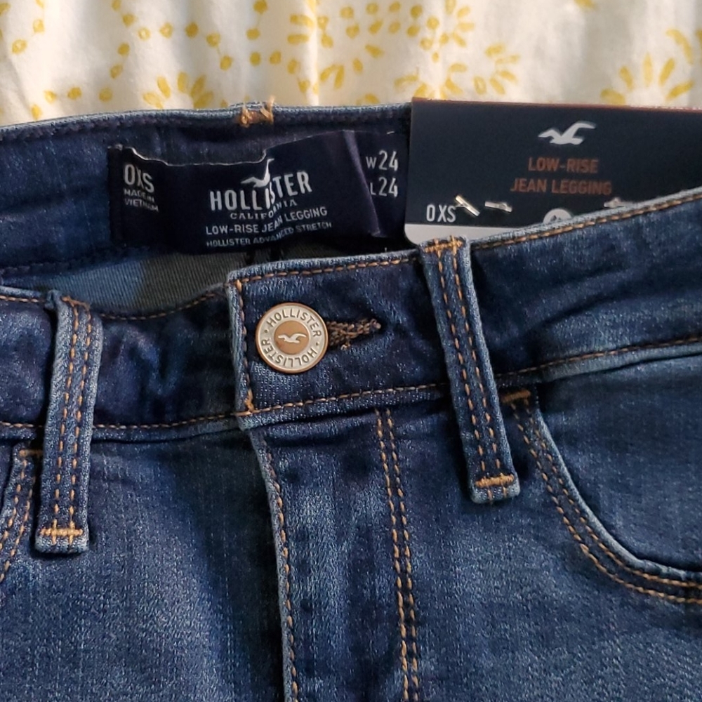 Hollister low rise distressed denim jegging